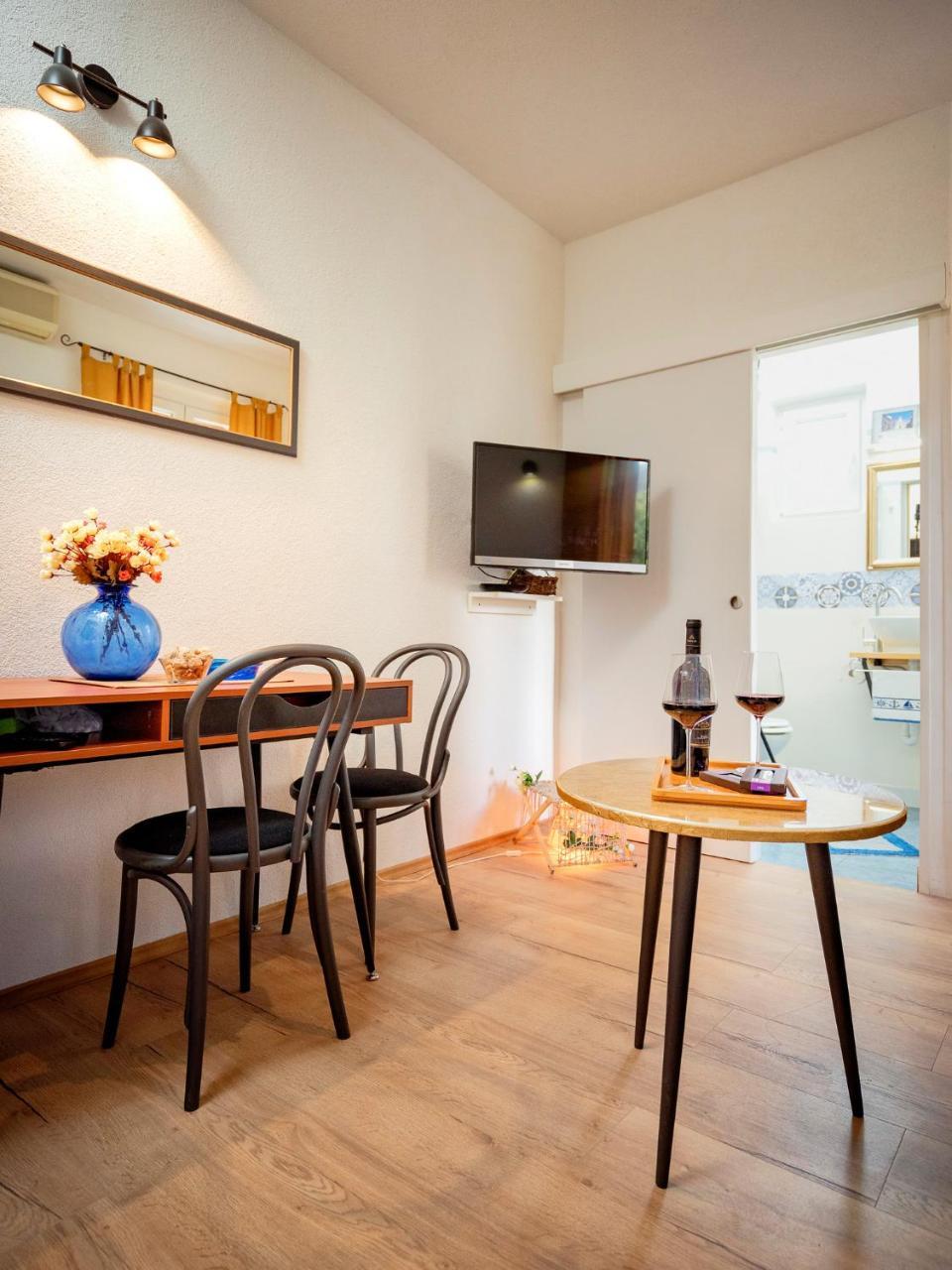 Apartment Bosiljak Jelsa  Esterno foto